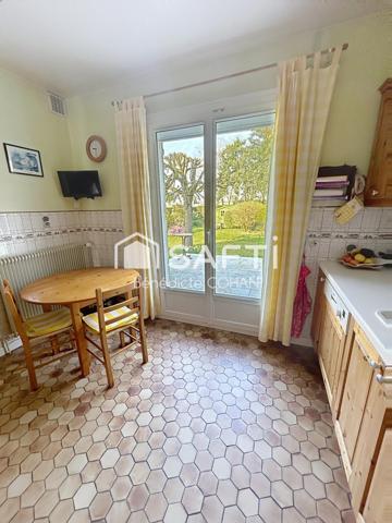 Maison 5 chambres, bien entretenue.