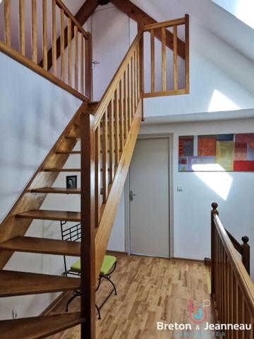 Propriété comprenant maison et gîtes sur 1 ha 27 en Mayenne