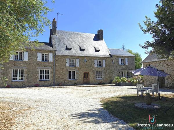 Propriété comprenant maison et gîtes sur 1 ha 27 en Mayenne