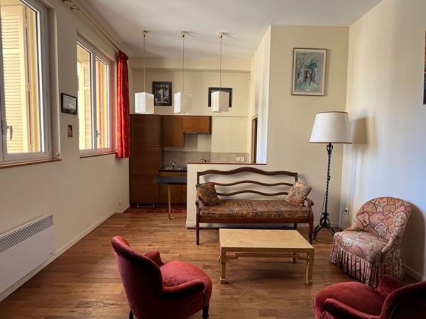 A louer appartement de type 1 en meublé  à Marseille 13002 - VIEUX PORT