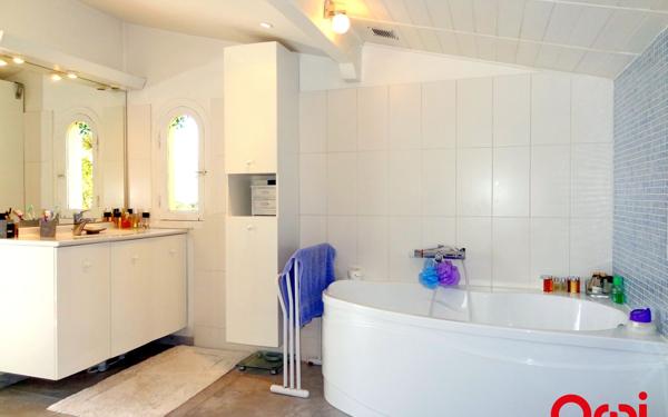 Maison à vendre    6 pièces • 118,30 m2 Castellar