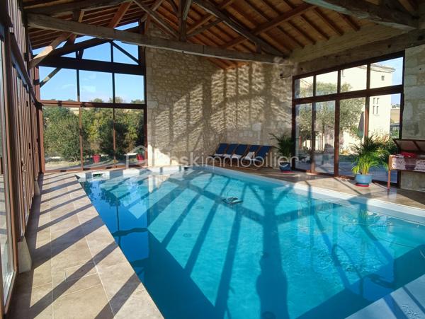 Chateau de 1 307 m²