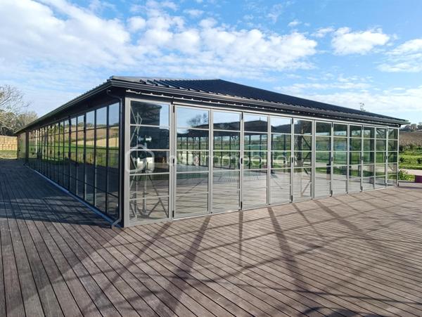 Chateau de 1 307 m²