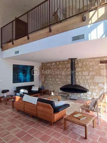 Chateau de 1 307 m²