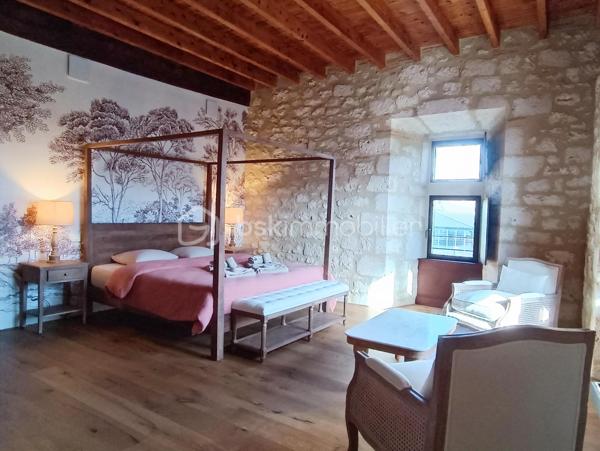 Chateau de 1 307 m²