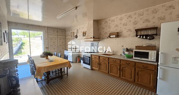 À vendre Maison 8 pièces 325 m² - Ernée 53500