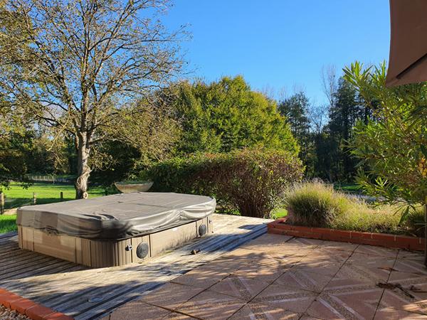 MAISON DE 220 m² DANS UN LIEU IDYLLIQUE