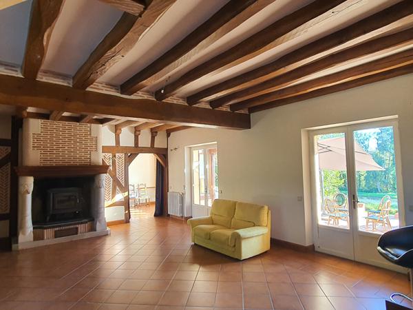 MAISON DE 220 m² DANS UN LIEU IDYLLIQUE