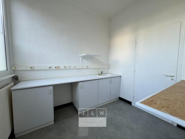 ABVO-MD171 - Local commercial situé au centre ville