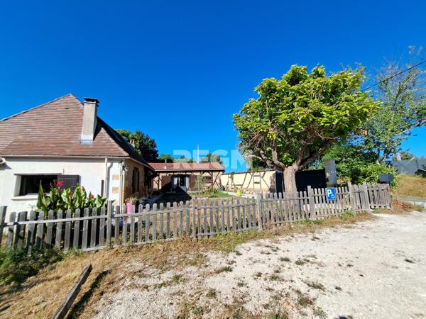 La Force (24130) Véritable Périgourdine de plain pied, 5 chambres, combles aménageables, dépendances.