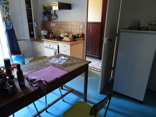 Exclusivité à 1 min à pied du Centre Ville de Rochefort - Maison de 128 m² en Pierres - 4 pièces principales Jardin clos sans vis à vis