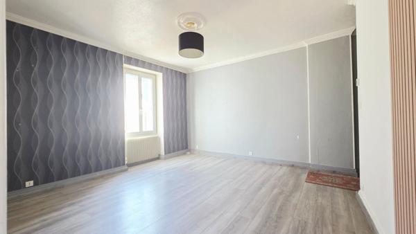BOURGES CENTRE APPARTEMENT 56M² 2 CHAMBRES TERRASSE GARAGE