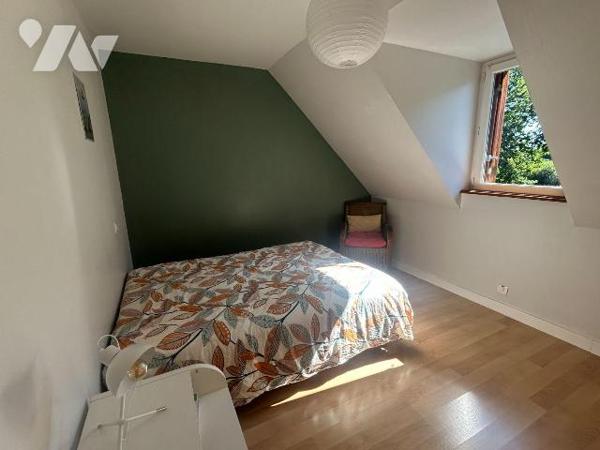 A vendre sur la commune du Vigean (CANTAL), à proximité immédiate de Mauriac sous-préfecture, d...