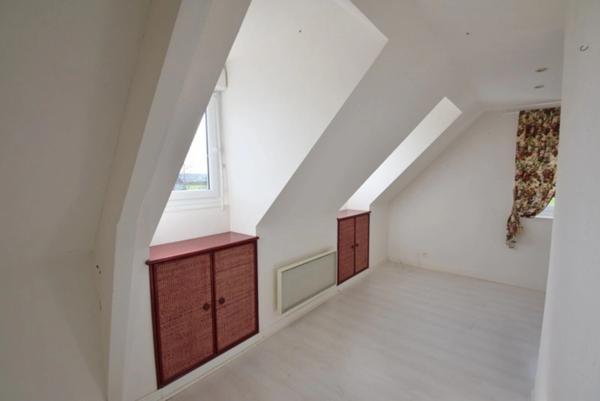 Dpt Saône et Loire (71), à vendre GUEUGNON maison P7