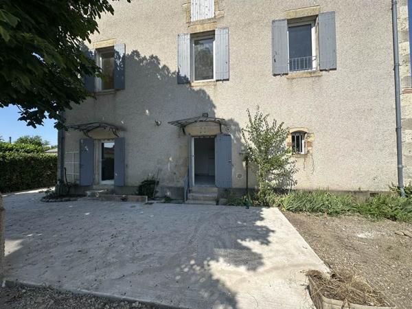 Maison à louer 1 300 € CC St-Hilaire-de-Lusignan 5 p 137 m² DPE D