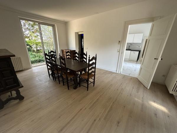 Maison à louer 1 300 € CC St-Hilaire-de-Lusignan 5 p 137 m² DPE D