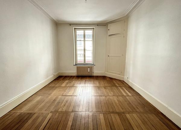 Appartement à louer    3 pièces • 80 m2 Nancy