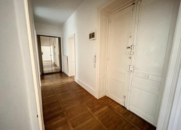 Appartement à louer    3 pièces • 80 m2 Nancy