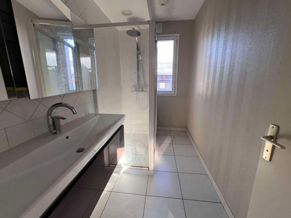 Local professionnel à vendre