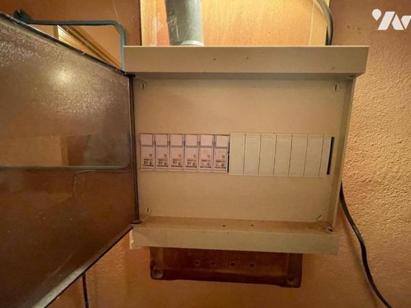 A VENDRE CORPS DE FERME A LASBROS