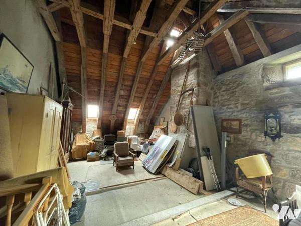 A VENDRE CORPS DE FERME A LASBROS