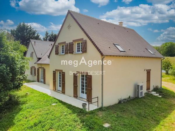 Maison à Montfort-le-Gesnois, 72450 - 9 pièces 300m²