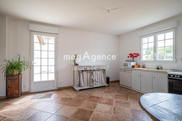 Maison à Montfort-le-Gesnois, 72450 - 9 pièces 300m²
