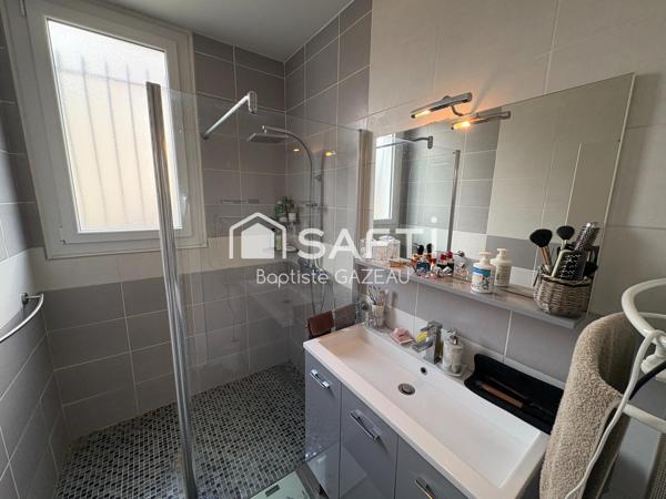 Maison contemporaine 115m2 grand jardin avec piscine