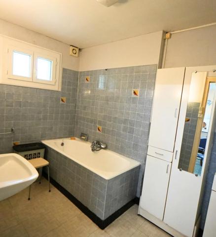 Maison136 m2 + 80 m2 dépendance à LUGON L'ILE ET DU CARNAY