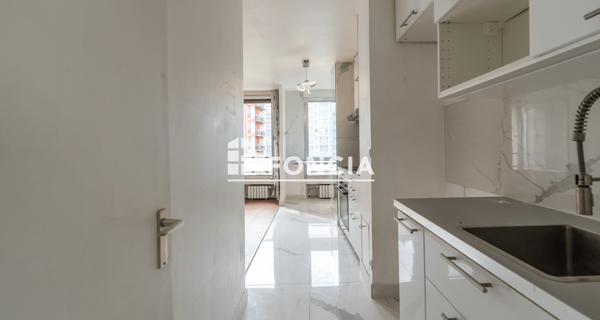À vendre Appartement 3 pièces 74.2 m² - Paris 75019