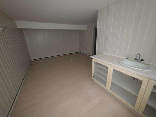 Local commercial 77.01 m2