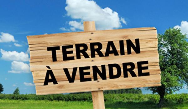 Terrain
        
        - 865 m² Exclusivité 85 000 € *