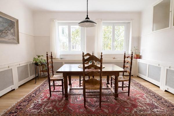 Ancien cabinet,144m2, terrasse, extérieur