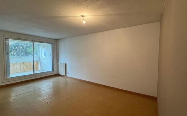 Appartement à louer    3 pièces •  Istres