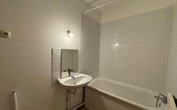 Appartement à louer    3 pièces •  Istres