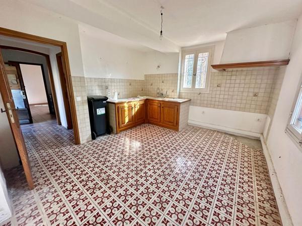 2 Bâtis/Mas à réhabiliter à Grasse totalisant 450 m2 plancher, sur 5700m2 de terrain