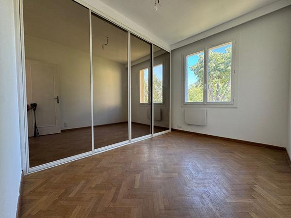 MARSEILLE. BOIS-LUZY. 1er ETGE DE MAISON. TYPE 3 REFAIT A NEUF. BALCON. JARDIN.