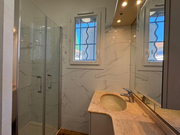 MARSEILLE. BOIS-LUZY. 1er ETGE DE MAISON. TYPE 3 REFAIT A NEUF. BALCON. JARDIN.