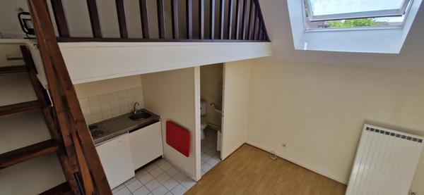 STUDIO MEZZANINE KITCHENETTE