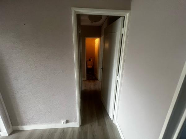 APPARTEMENT T3 avec TERRASSE - CAVE - PARKING