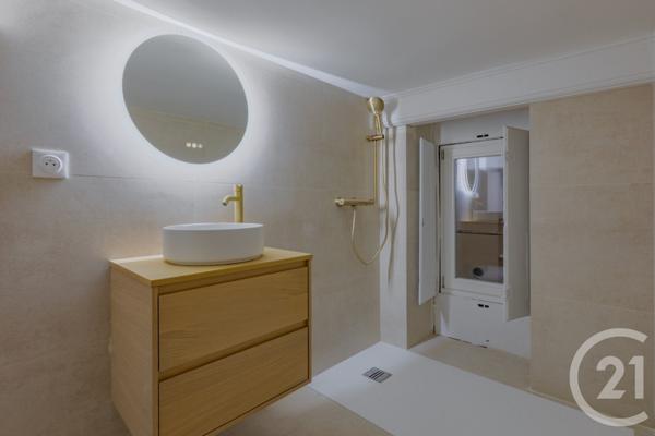 Appartement F4 à vendre  4 pièces - 72,21 m2 LYON - 69002