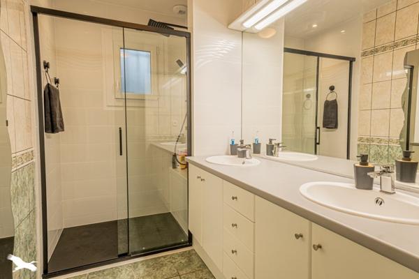 Maison à vendre |  Carbon-Blanc |  5 pièces | 117 m²