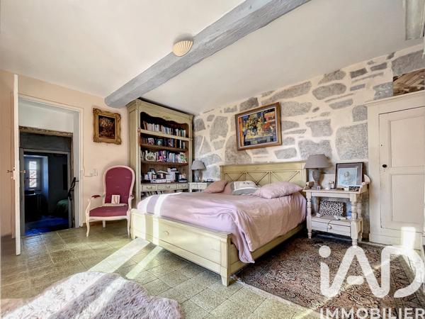 Maison à vendre 10 pièces 230 m² Corconne