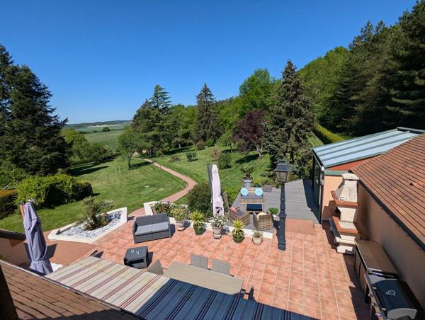 Propriété 8 pièces avec piscine couverte