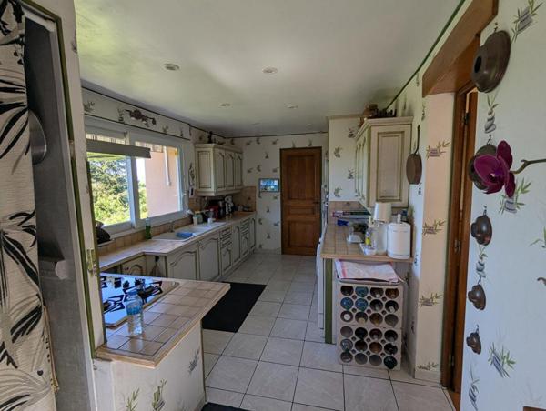 Propriété 8 pièces avec piscine couverte