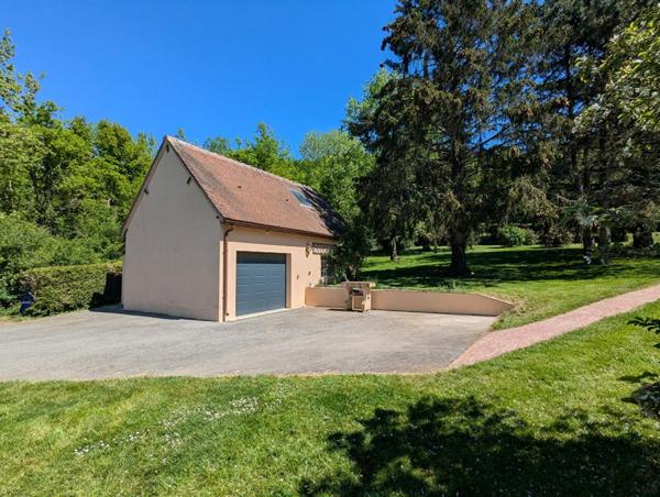 Propriété 8 pièces avec piscine couverte