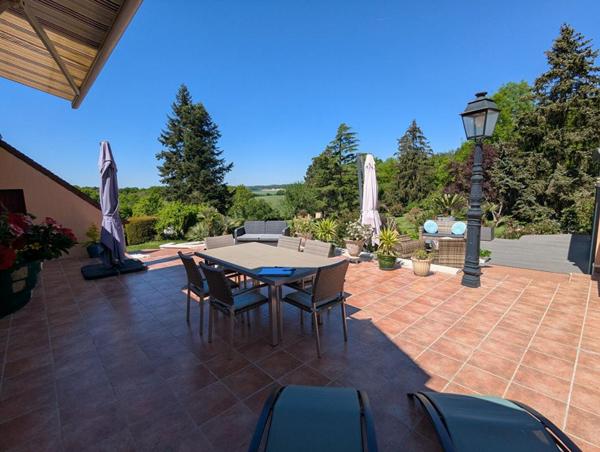 Propriété 8 pièces avec piscine couverte