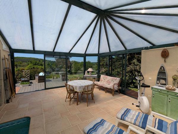 Propriété 8 pièces avec piscine couverte