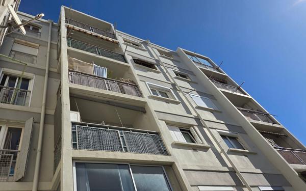 Appartement à vendre    3 pièces • 55 m2 La Seyne-sur-Mer