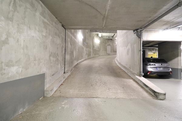 Parking / box